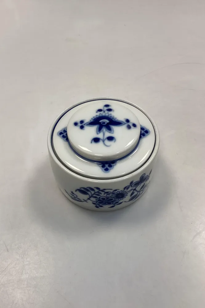 Royal Copenhagen Musselmalet Riflet Lågkrukke / Bonbonniere No 5024