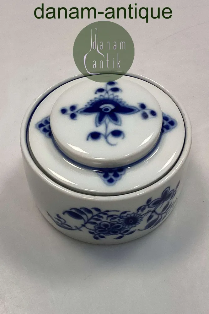 Royal Copenhagen Musselmalet Riflet Lågkrukke / Bonbonniere No 5024