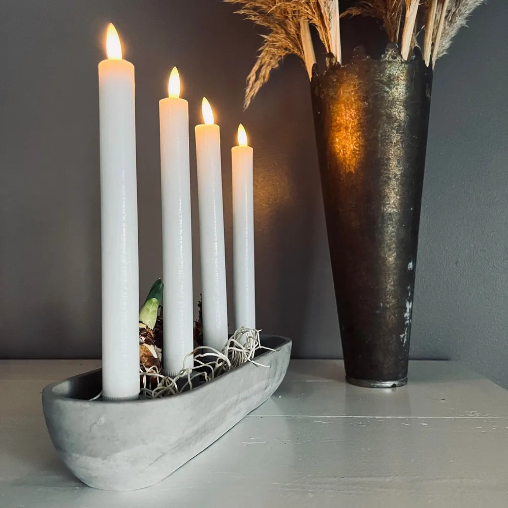 Lysestage i beton - Ink 4 LED Kronelys