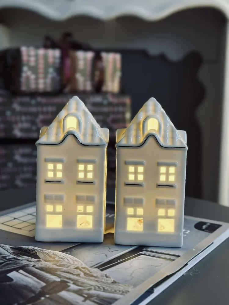 Lyshus med led - Porcelæn