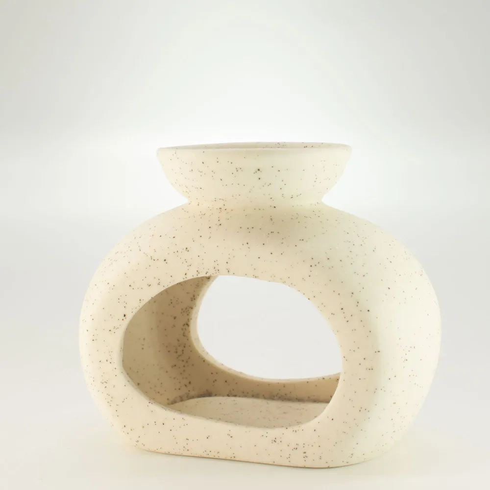 Keramisk Zen Oliebrænder - Oval Pebble - Spletteret Off-White