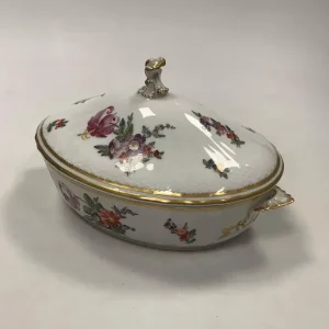 Royal Copenhagen Fuld Saksisk Blomst Oval lågskål No 1702