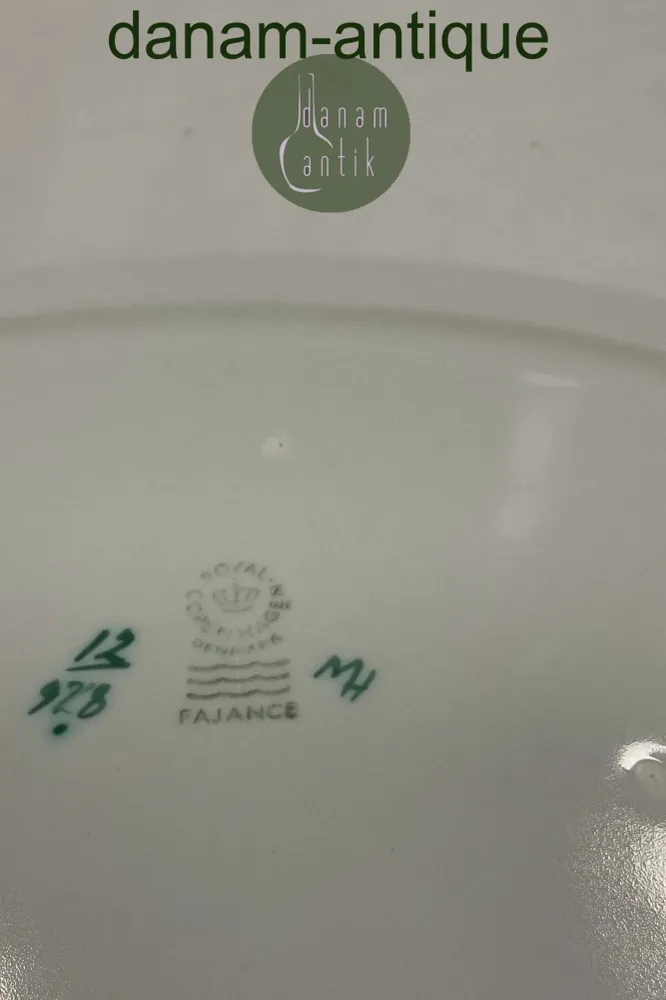 Royal Copenhagen Grøn Tranquebar Ovalt Fad No. 928