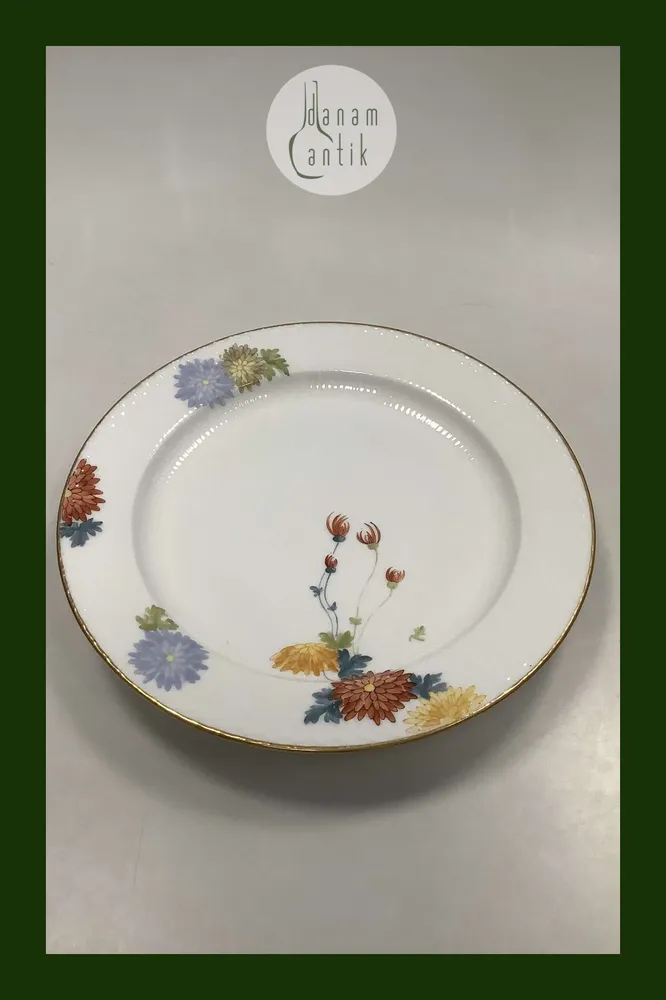 Royal Copenhagen Stel No 93 Hvid Halvblonde m. Blomster og Guldkant Rundt Servingsfad 32,3cm / 12.72 inch