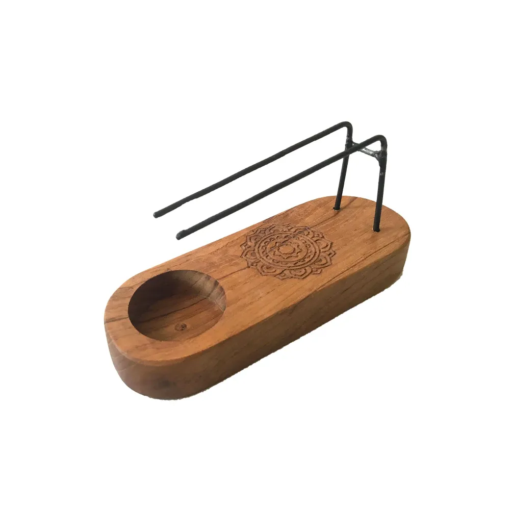 Palo Santo holder i teaktræ med mandaladesign