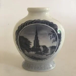 Royal Copenhagen 1922 Rundskue Vase