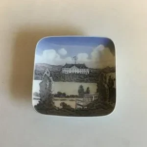 Royal Copenhagen Skål og askebæger No 3485" Fredensborg Slot"