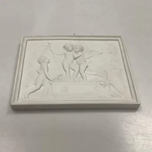 Royal Copenhagen Bisquit Amor og den unge Bacchus stamper druer (Høsten)"