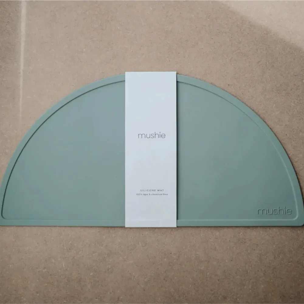 Mushie Silikone bordmåtte Cambrigde Blue