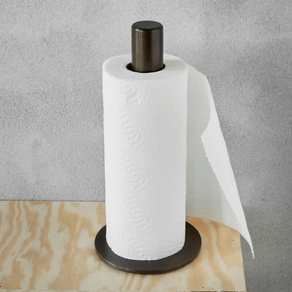 Bastant Design køkkenrulleholder - bruneret messing pre-order