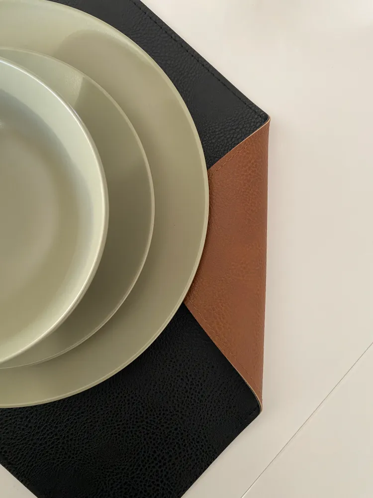 Dækkeserviet vendbar - PU 30x45 cm cognac/sort
