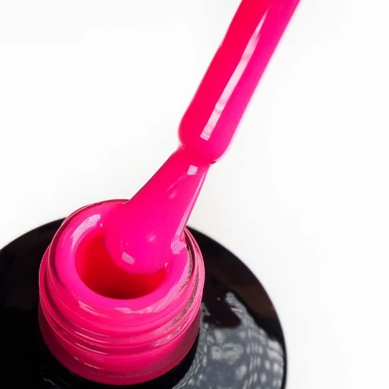 Gel Polish 136 - Salmon Pouffe - Hypoallergenic 12 ml