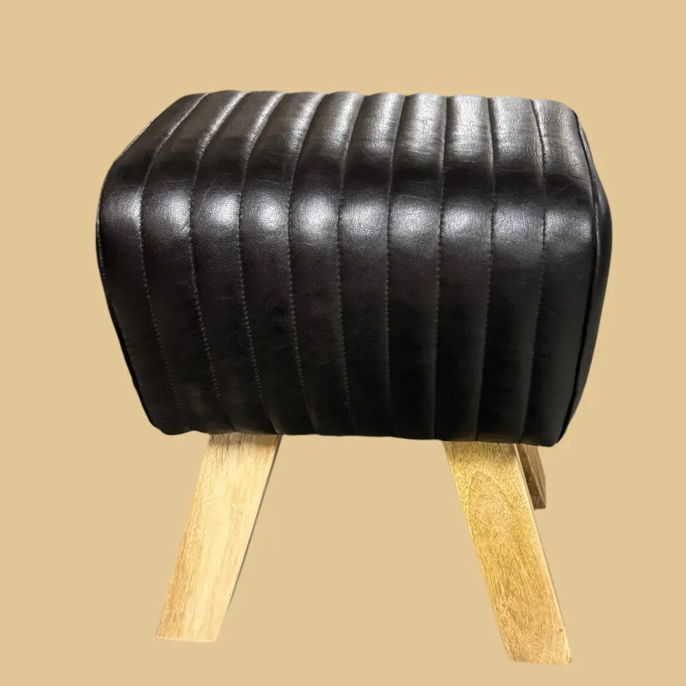 Jumper puf/ buk/ skammel i ebony læder