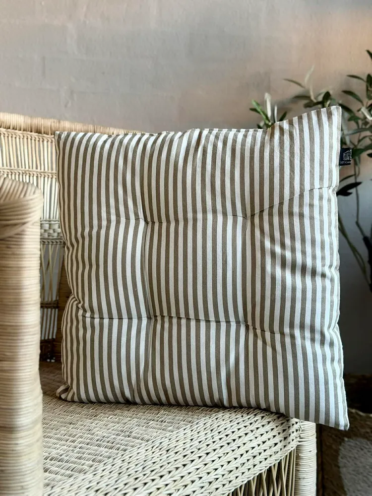 Stolehynde med fyld - Beige Striber 40x40cm
