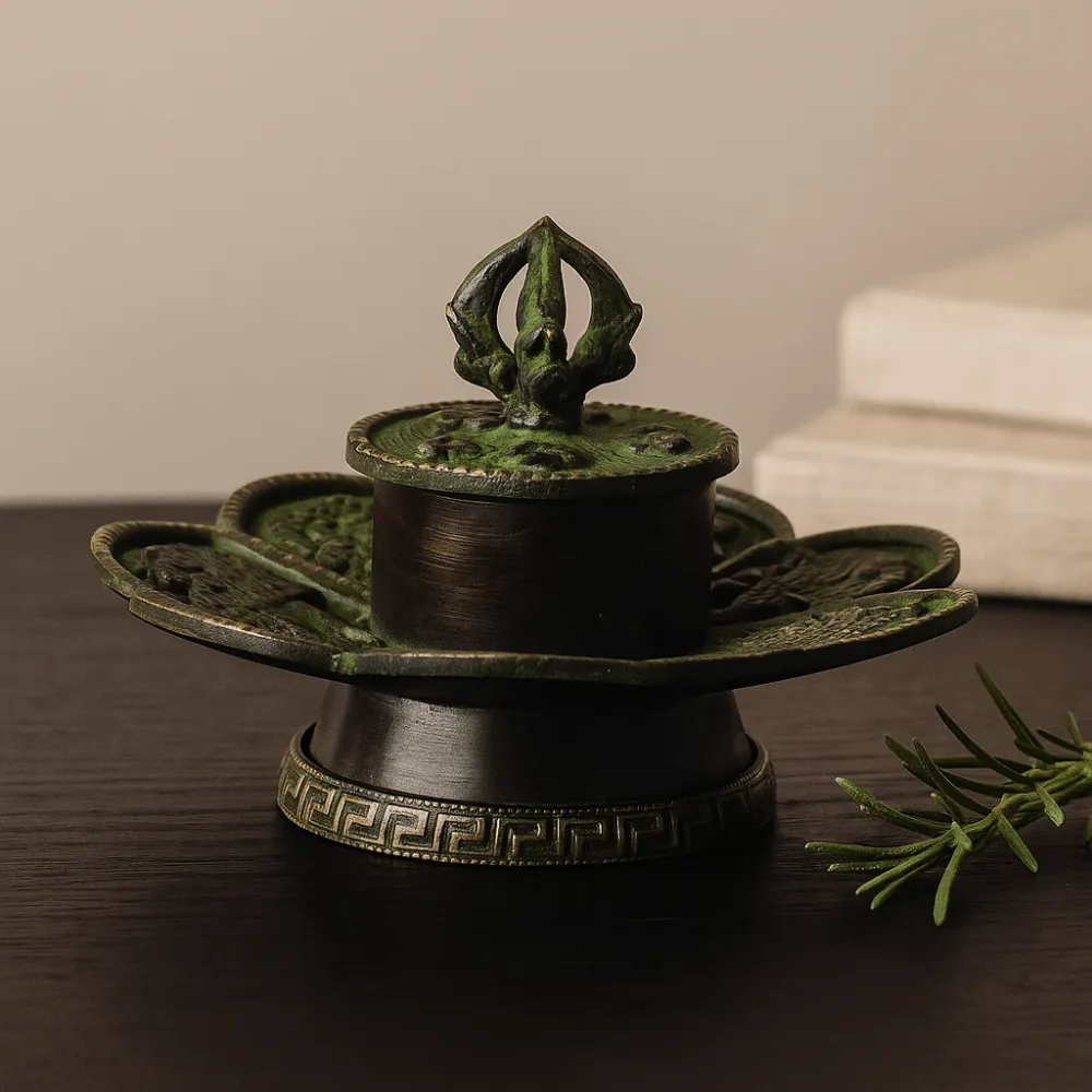 Tibetansk messing røgelsesholder otte heldige symboler grønpatina