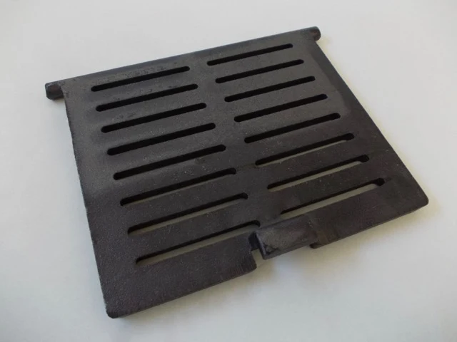 Ovn rist 19,5 x 22 cm (med næser) som en ujævn, skorstenrist