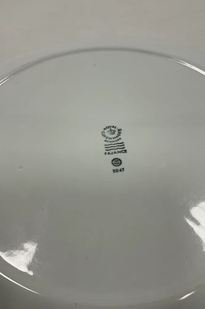 Royal Copenhagen Blåkant Rundt Fad No 3047