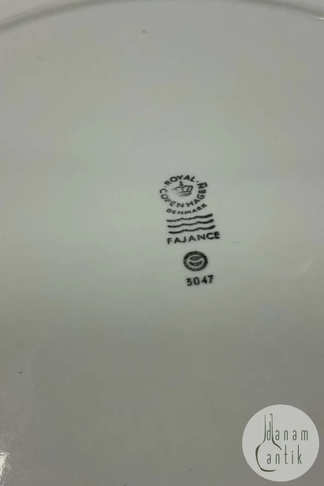 Royal Copenhagen Blåkant Rundt Fad No 3047