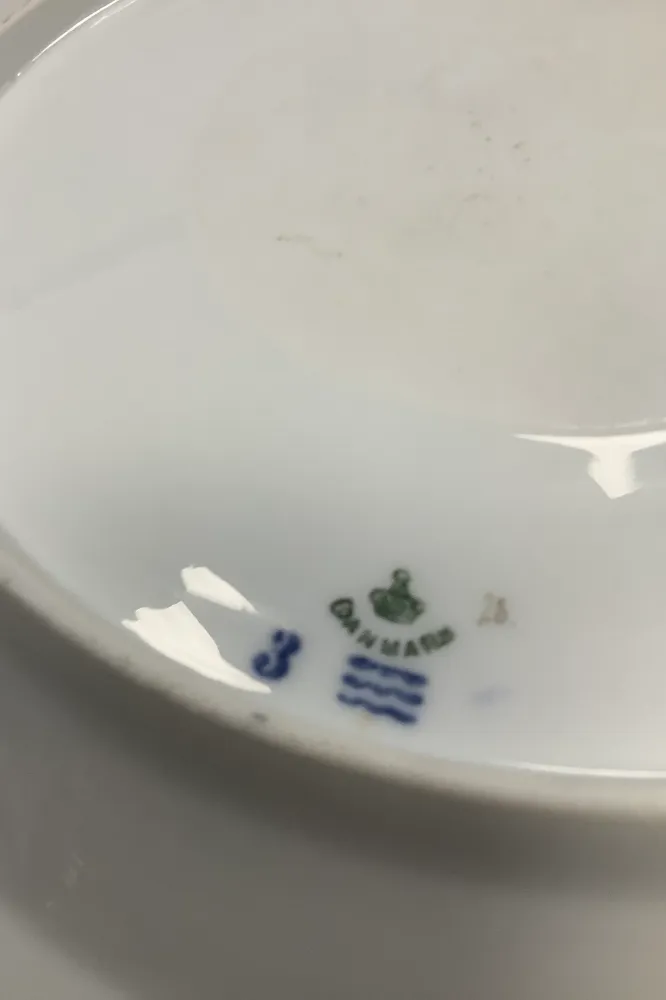 Royal Copenhagen Stel No 93 Hvid Halvblonde m. Blomster og Guldkant Rundt Servingsfad 35,2cm / 13.86 inch