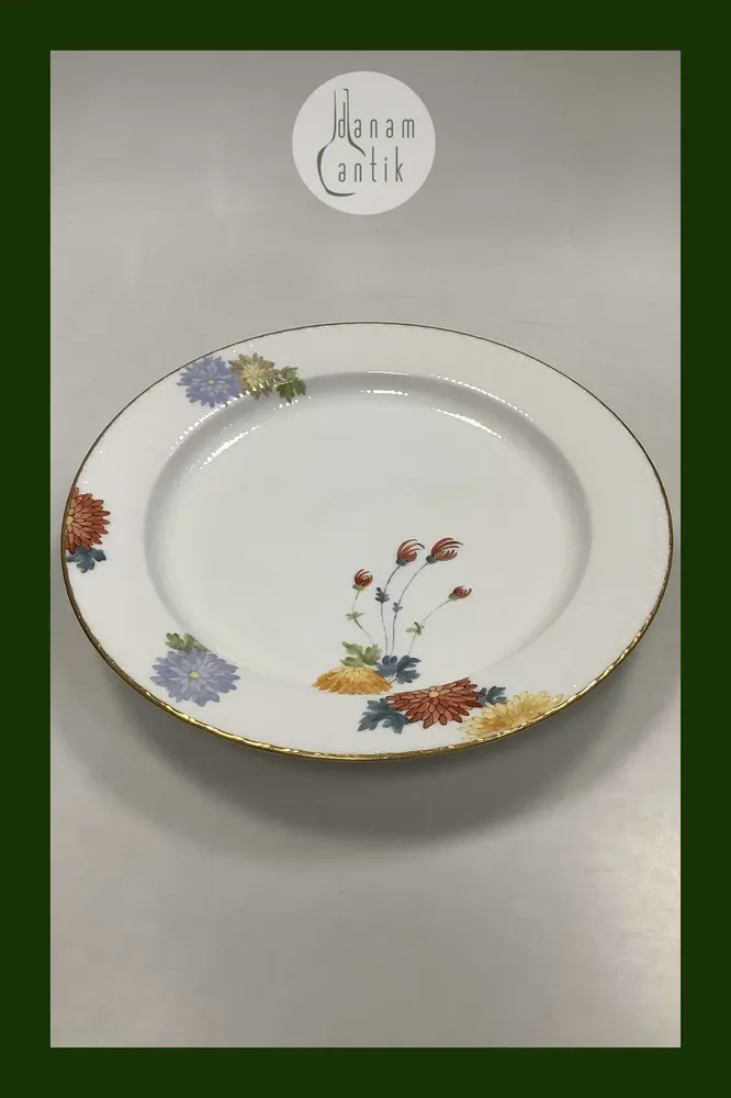 Royal Copenhagen Stel No 93 Hvid Halvblonde m. Blomster og Guldkant Rundt Servingsfad 35,2cm / 13.86 inch