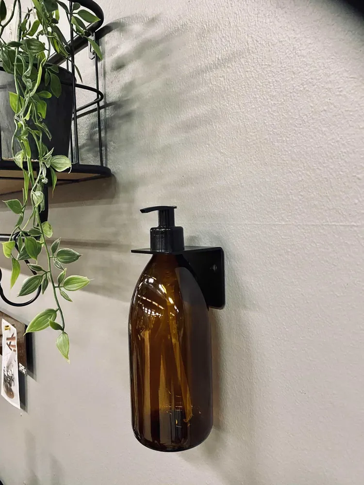 Genbrugsflaske med pumpe – 250 ml – Brunt glas