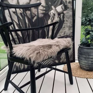 Sædeskind i lys mocca lammeskind