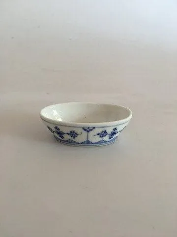 Royal Copenhagen Musselmalet Riflet Ovalt Saltkar No. 2128