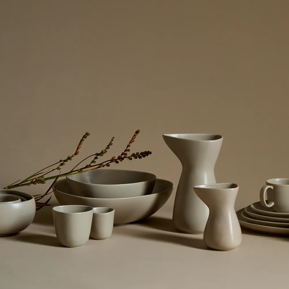 Signature Jug, Stor - Soft sand