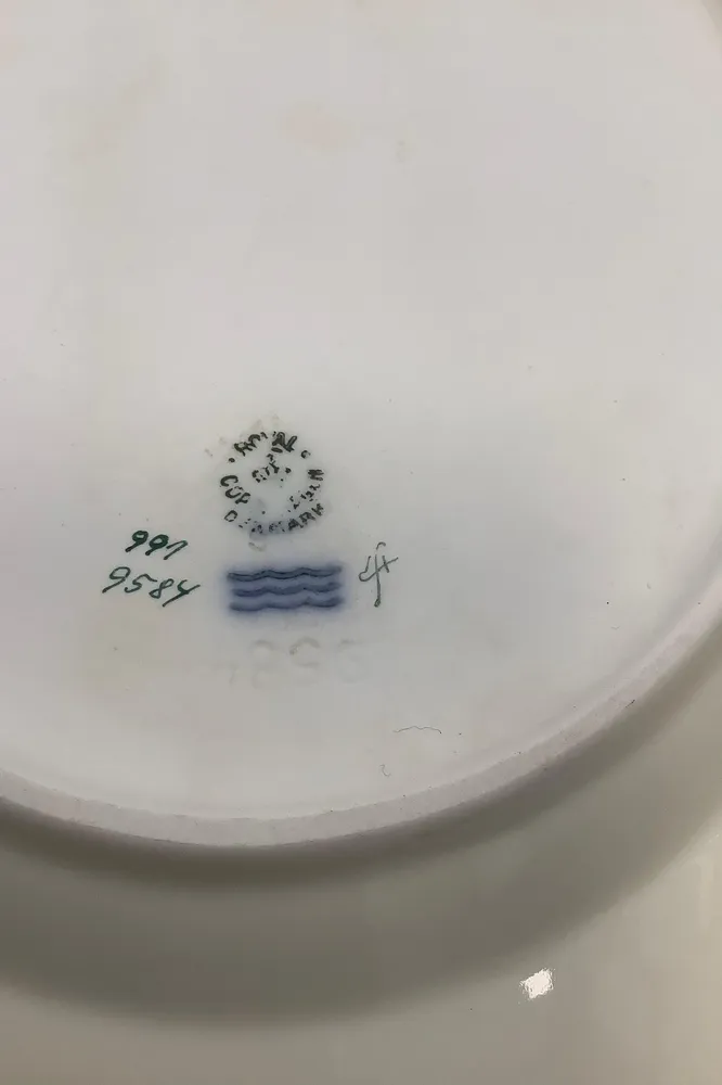 Royal Copenhagen Stauder Ovalt fad No 9584