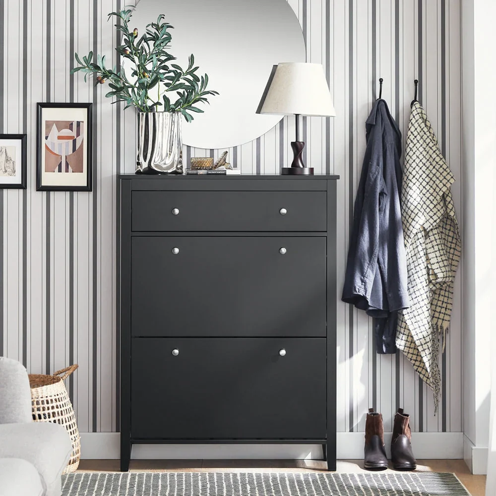 Skab orden og stil med dette rummelige skoskab, L80xB25xH108 cm, midnight