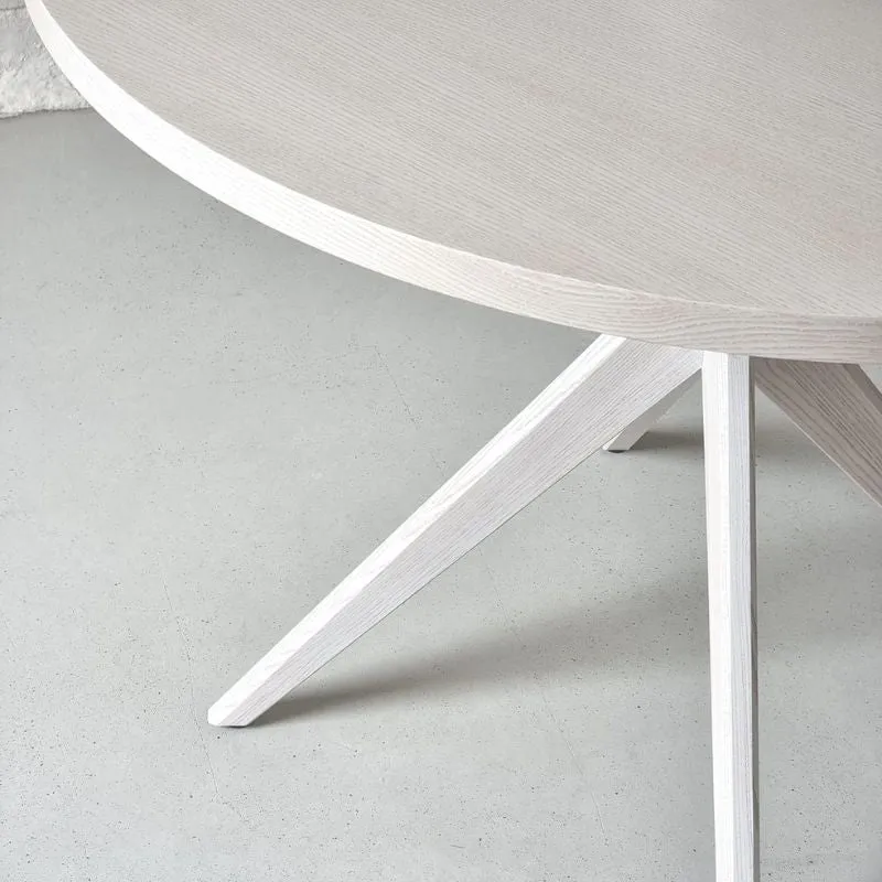 Rundt spisebord i ivory asketræ og asketræsfiner Ø100-110 cm Flere varianter