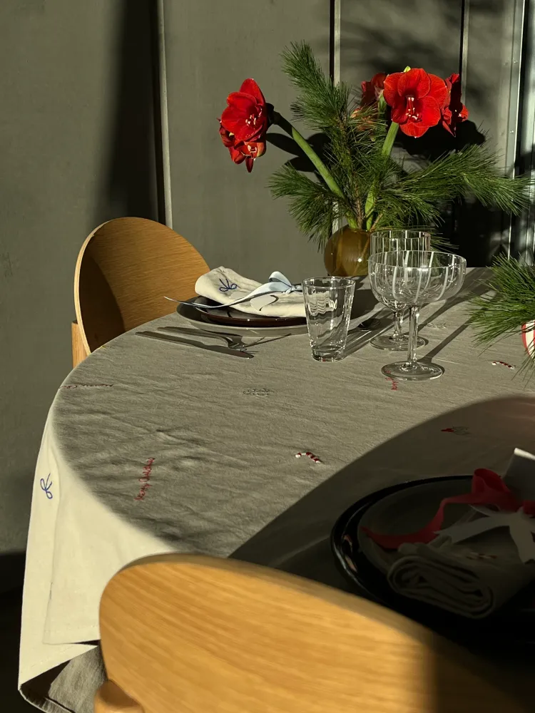 Christmas Tablecloth - 160x160 cm