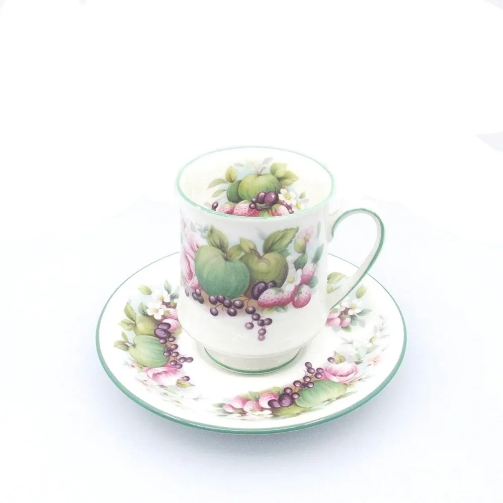 Royal Albert sæt med 12 engelske porcelænskaffekopper -B001
