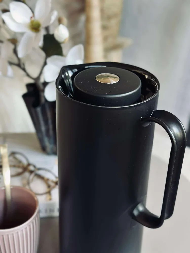 Termokande med trykknap funktion - 1 liter