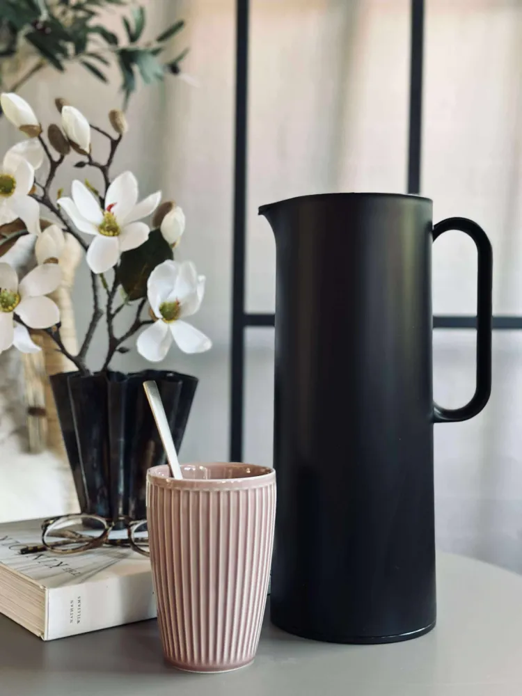 Termokande med trykknap funktion - 1 liter