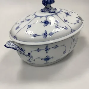 Royal Copenhagen Musselmalet Riflet oval terrin No. 214
