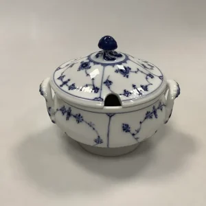 Royal Copenhagen Musselmalet Riflet Sovseterrin No 491