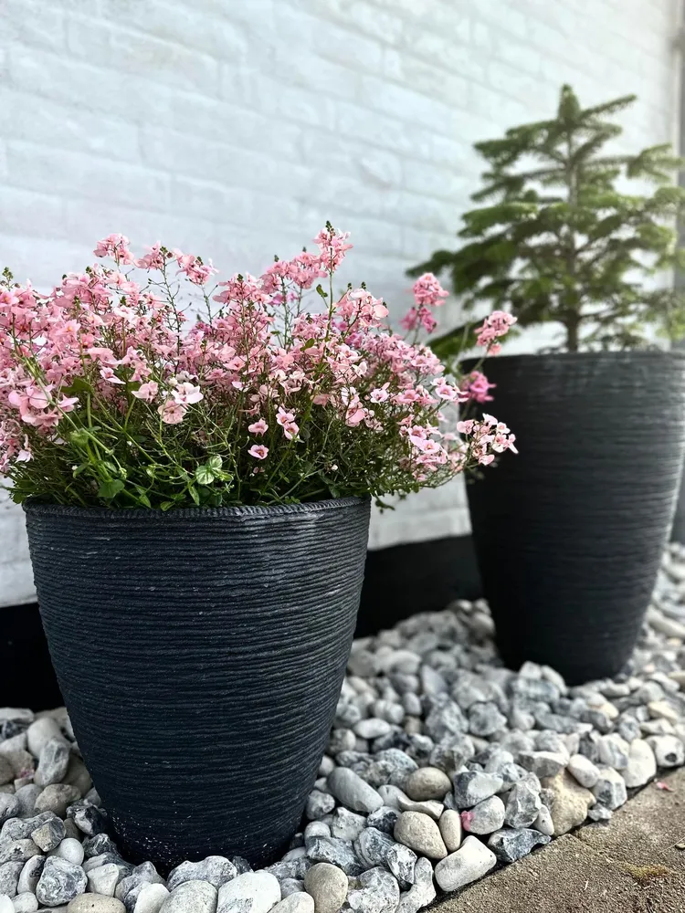 Krukke i plast - Vandret mønster - Koks H 60 cm