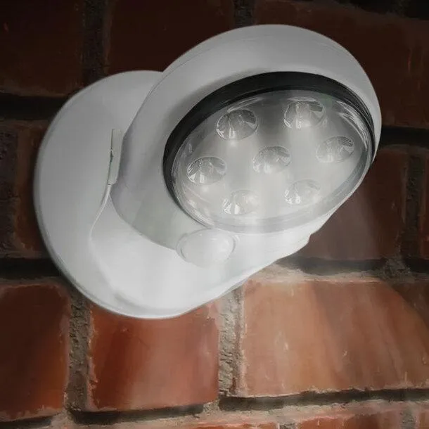 LED Sensorlampe m/bevægelsessensor og 360 graders vinkel