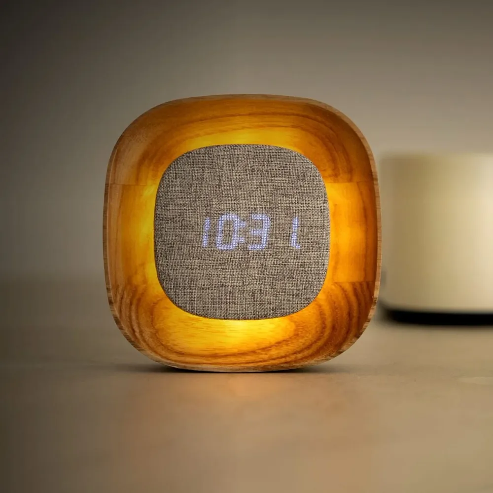 Lumos Square Clock - Vækkeur i Træ - White Ash